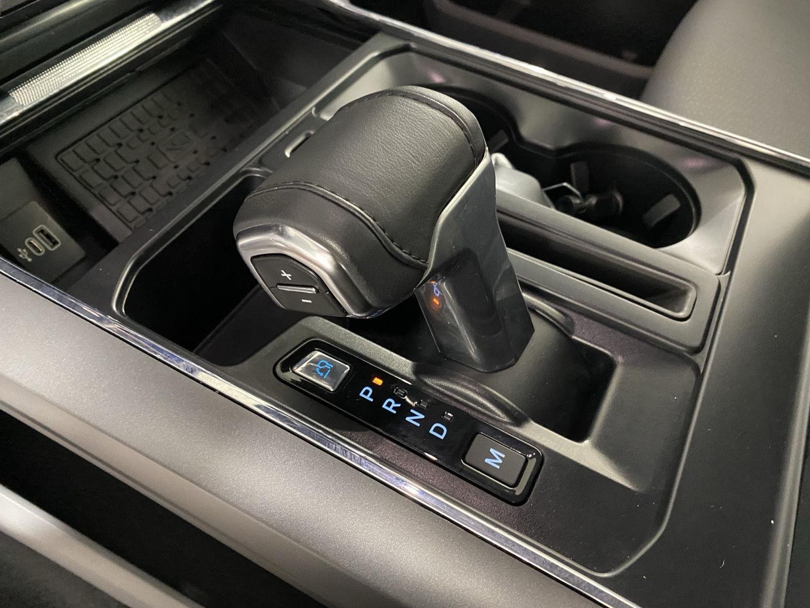 Used 2025 Gray Ford LARIAT image 18