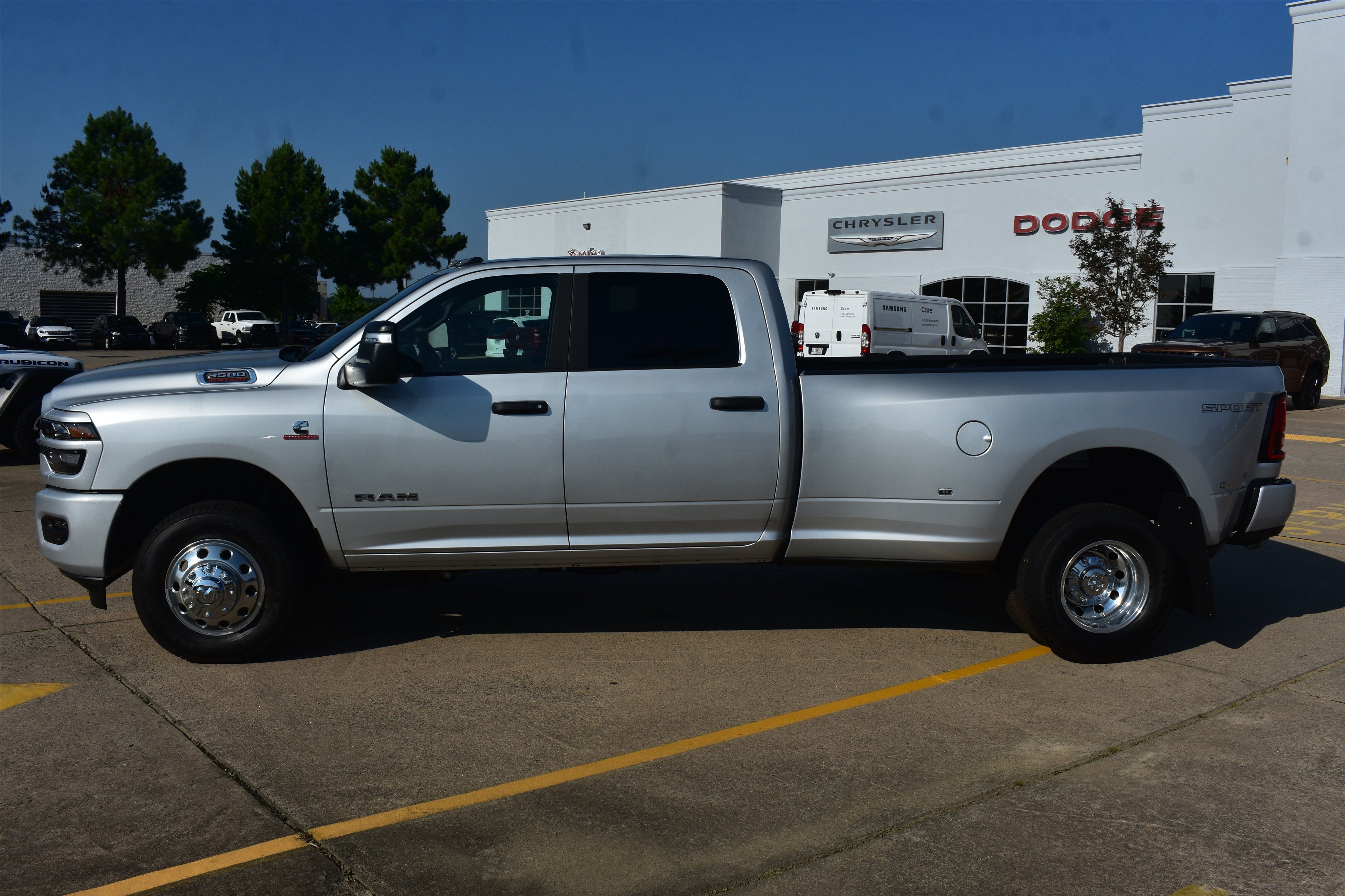 New 2026 Silver-Zynith Exterior Paint RAM Big Horn image 10