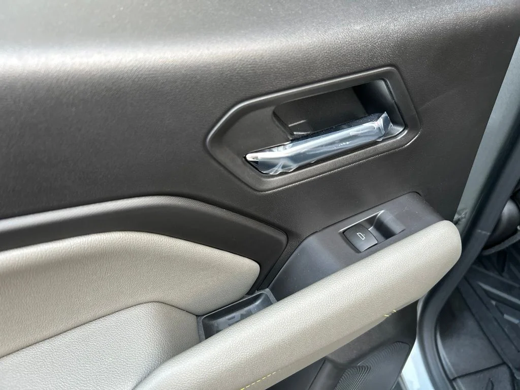 Used 2026 Gray Chevrolet ZR2 image 25
