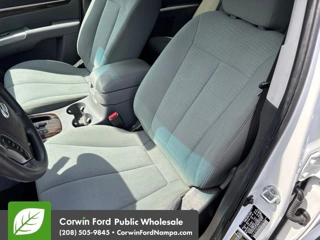 Used 2012 Frost White Pearl Hyundai  image 23