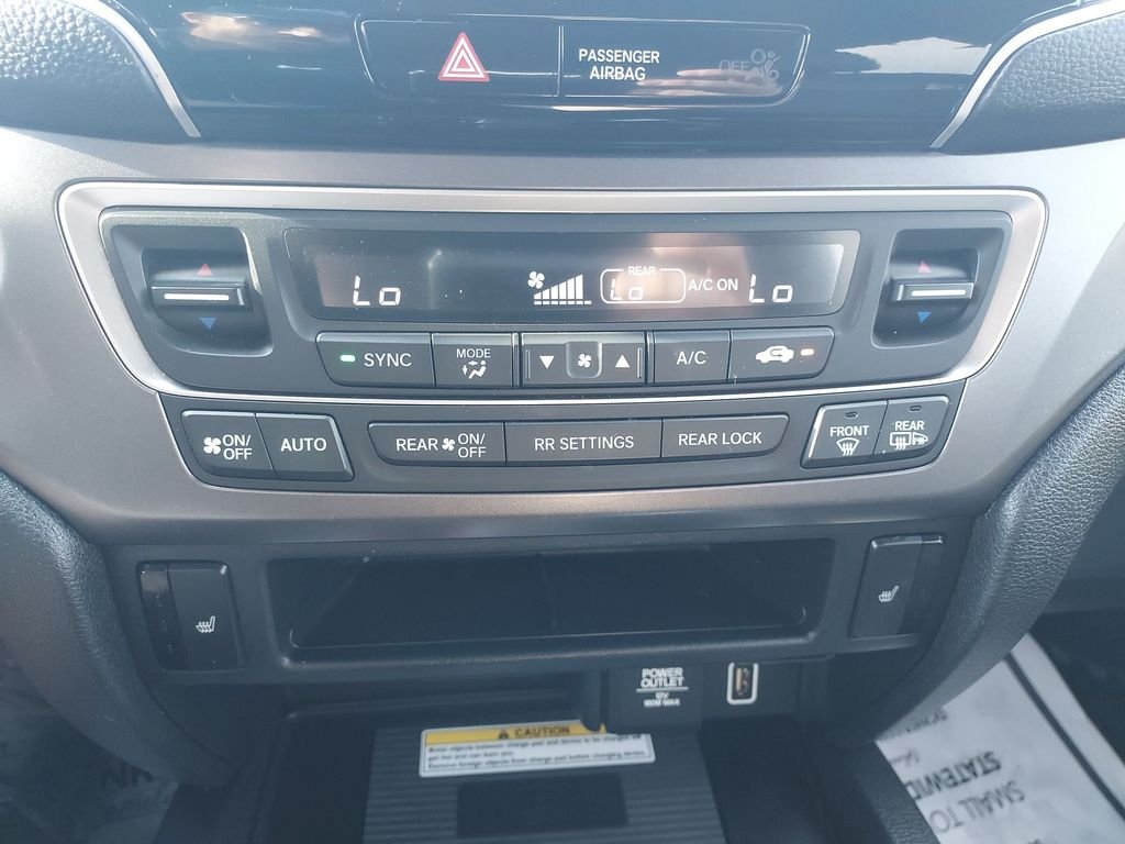 2021 Honda Pilot SE - Photo 24