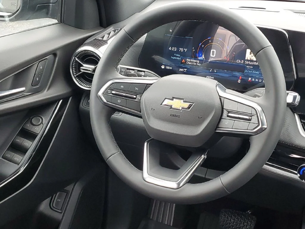 New 2027 Sterling Gray Metallic Chevrolet LT image 25