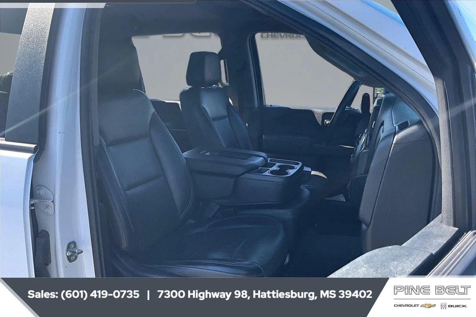 Used 2021 Summit White Chevrolet Custom image 7