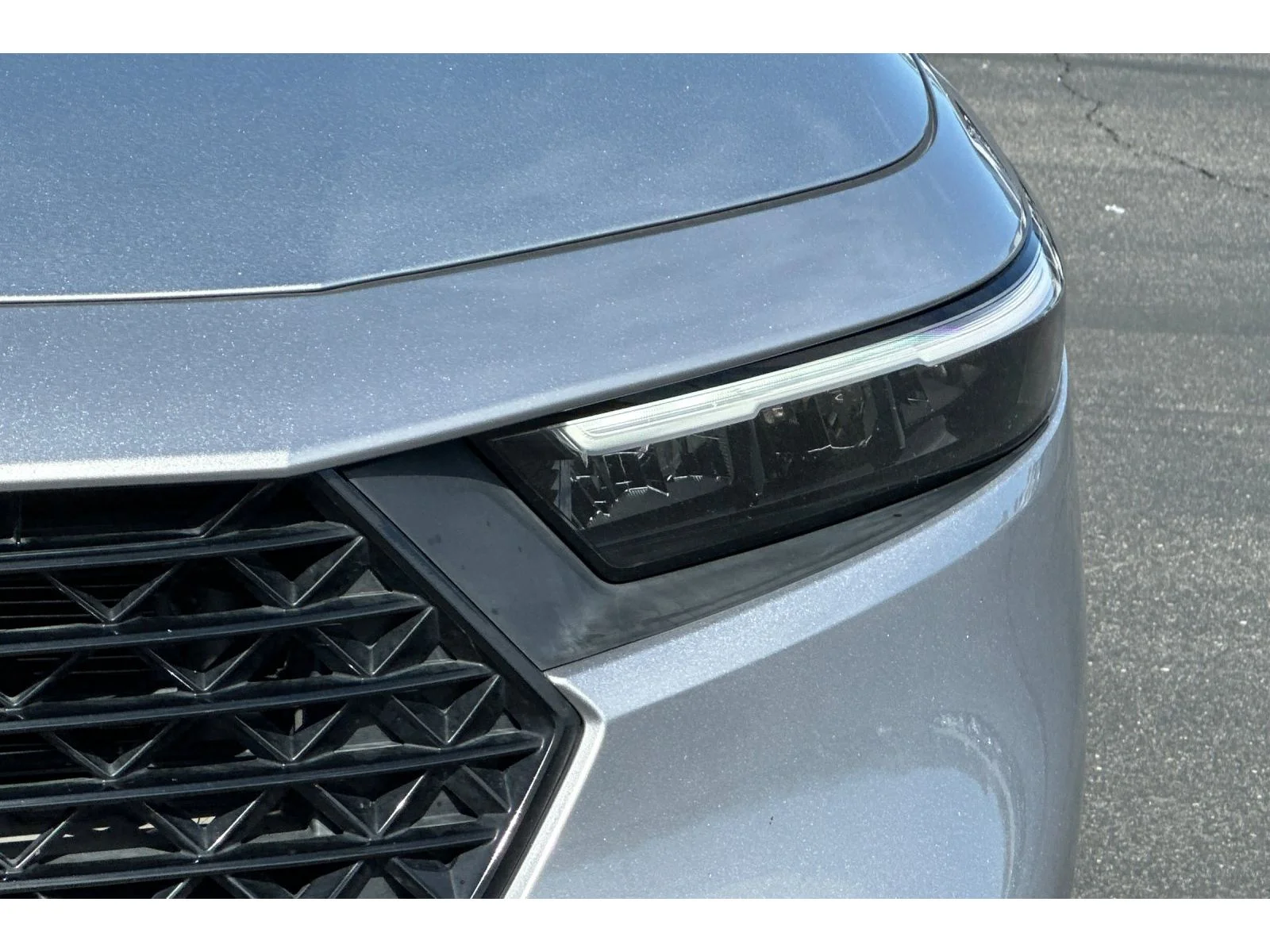 Used 2024 Solar Silver Metallic Honda LX image 16