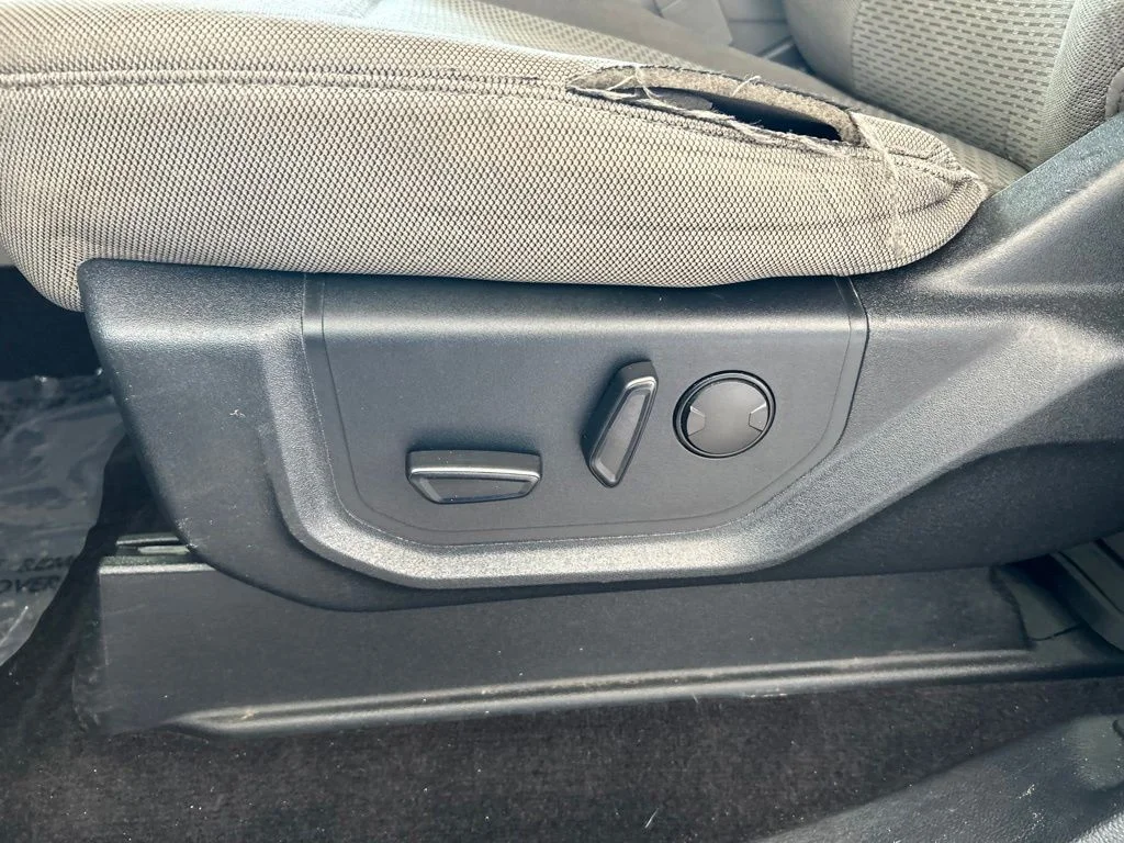 Used 2019 Black Ford XLT image 41