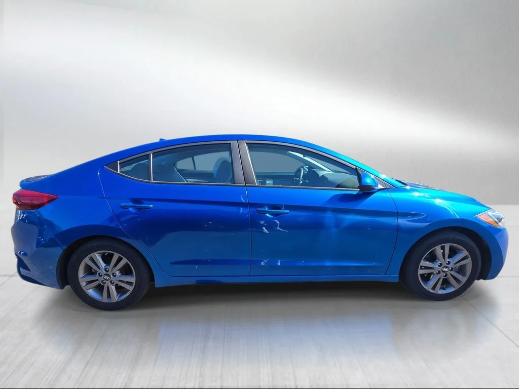 Used 2018 Electric Blue Hyundai SEL image 2