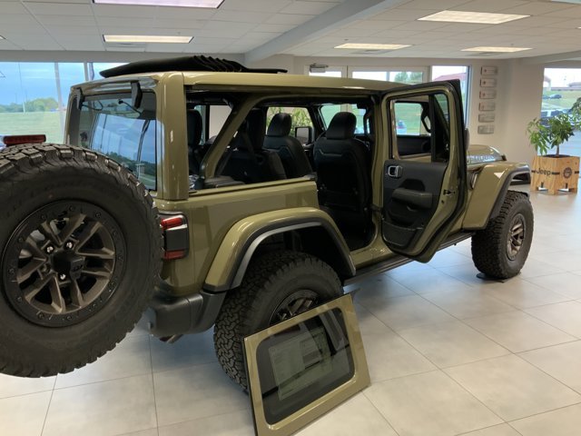 2025 Jeep Wrangler 4-Door Rubicon 392 Final Edition - Photo 11