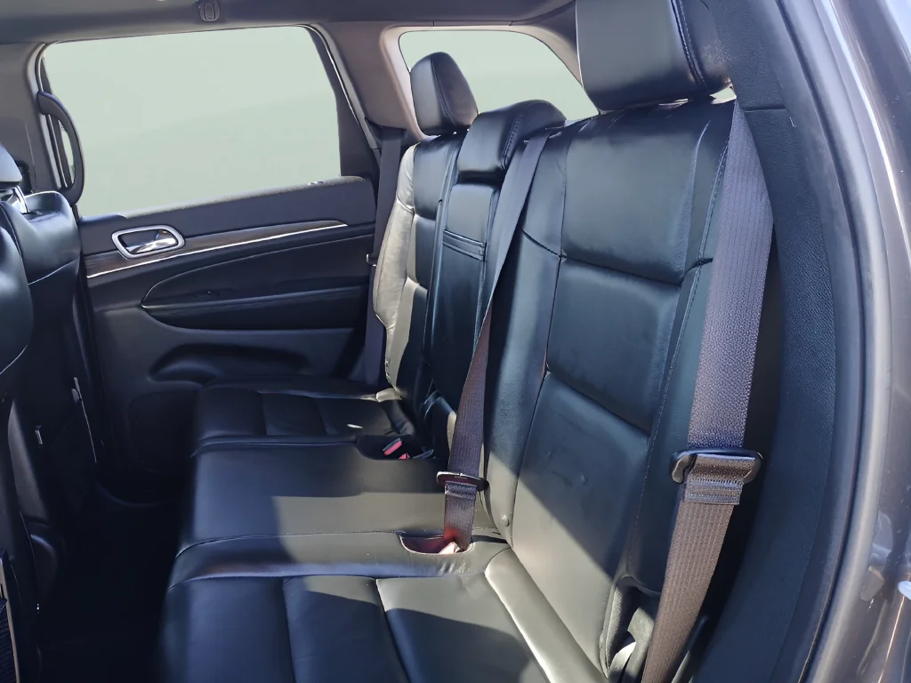 Used 2020 Gray Jeep Limited image 25