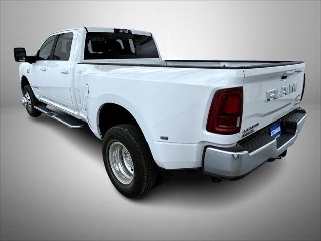 New 2026 Bright White Clear-Coat Exterior Paint RAM LARAMIE image 7