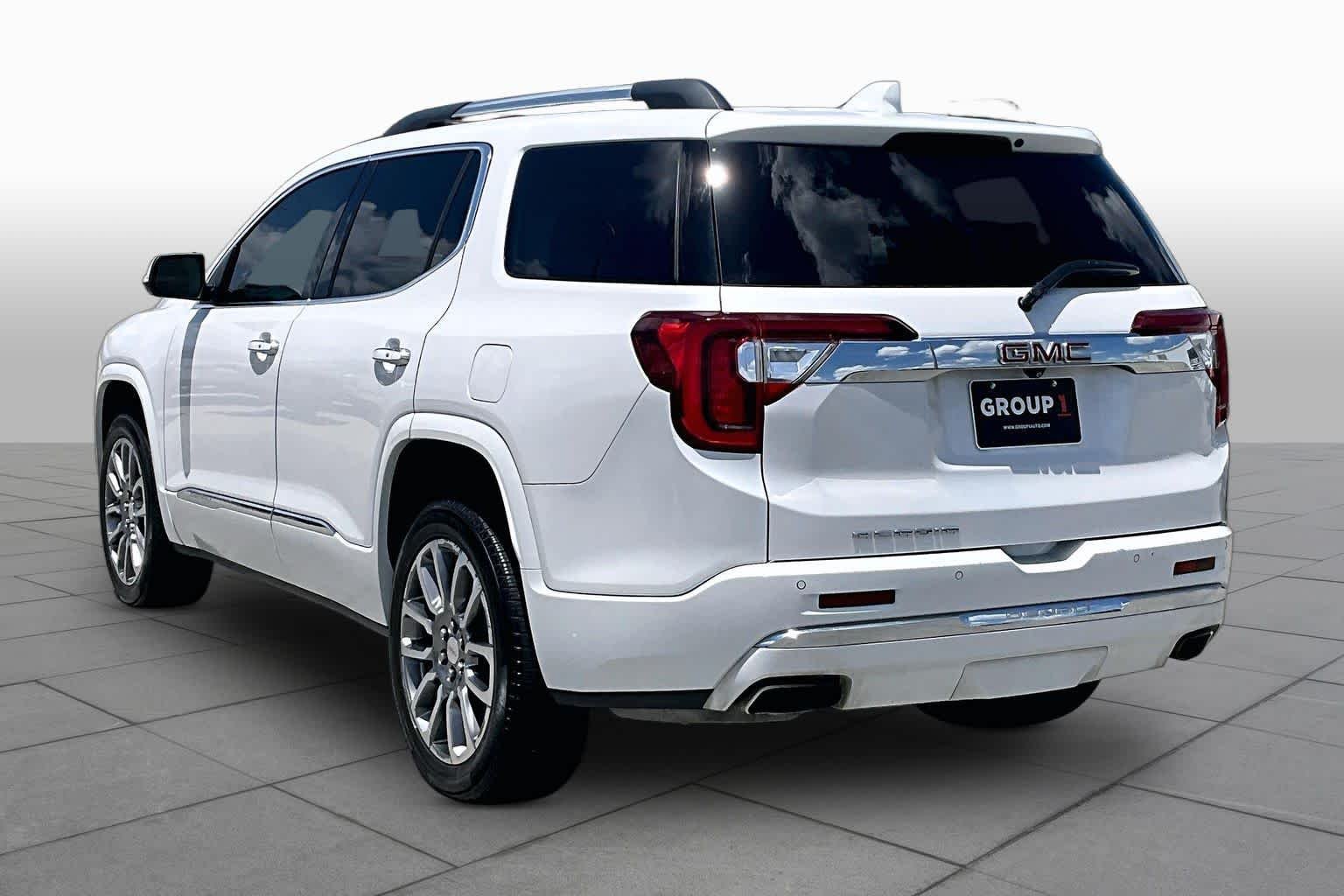 Used 2023 White Frost Tricoat GMC Denali image 12