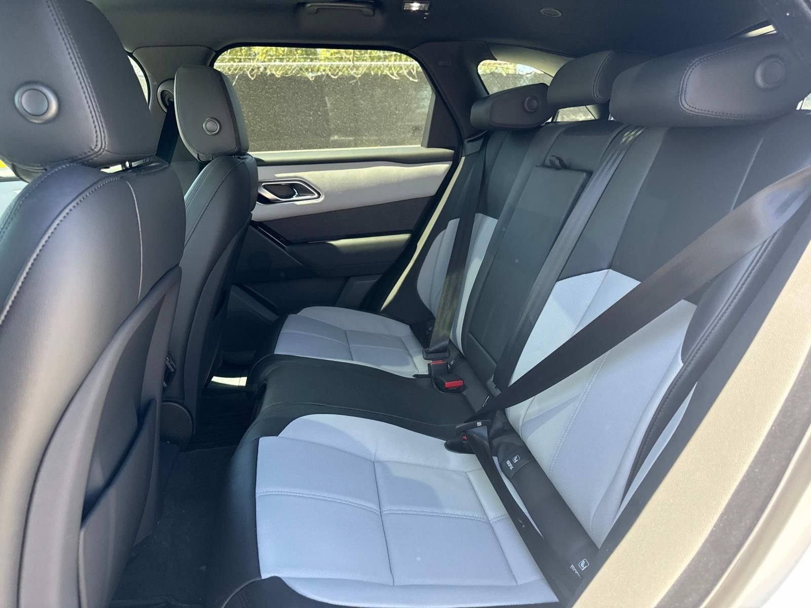 2026 Land Rover Range Rover Velar Dynamic SE - Photo 8