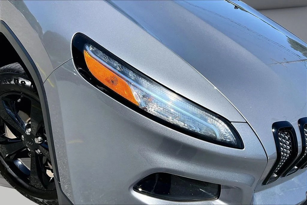 Certified Used 2017 Silver Jeep Sport image 32