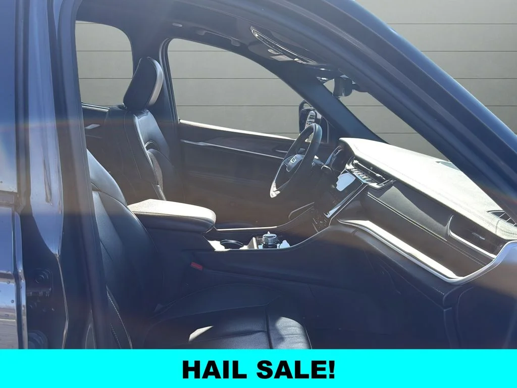 Used 2024 Gray Jeep Limited image 15