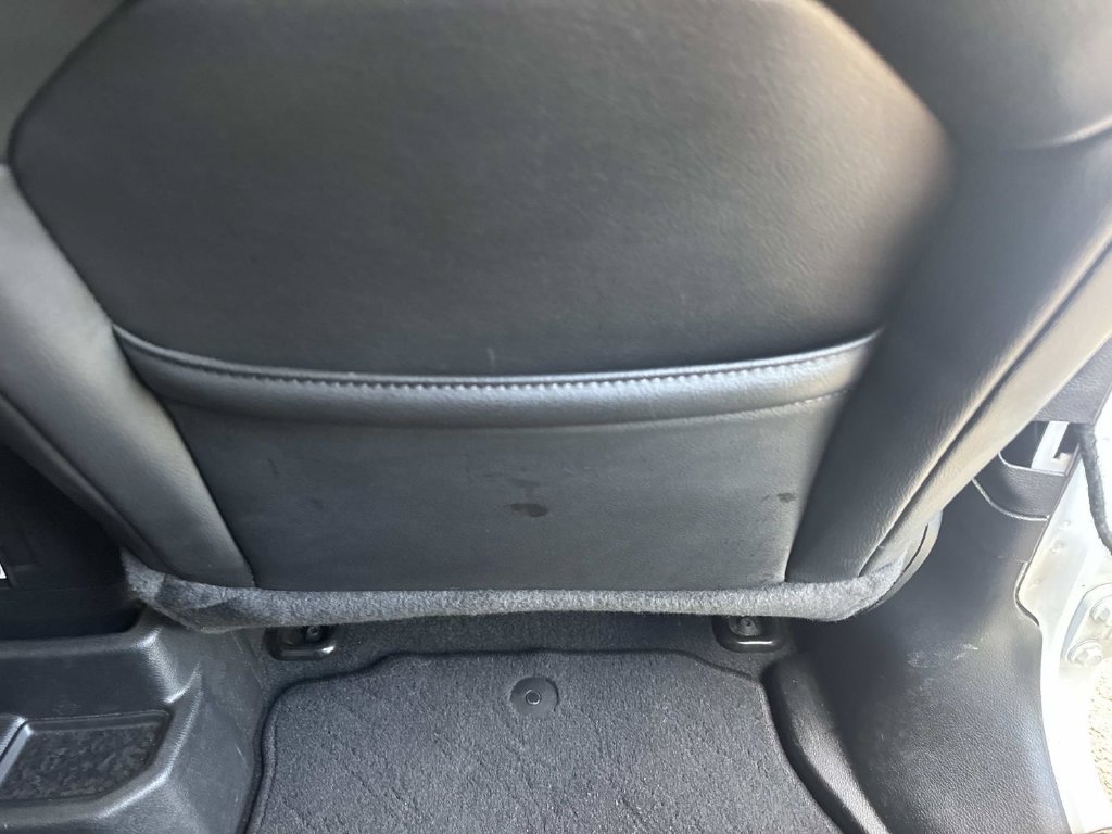 Used 2023 White Jeep Altitude image 20