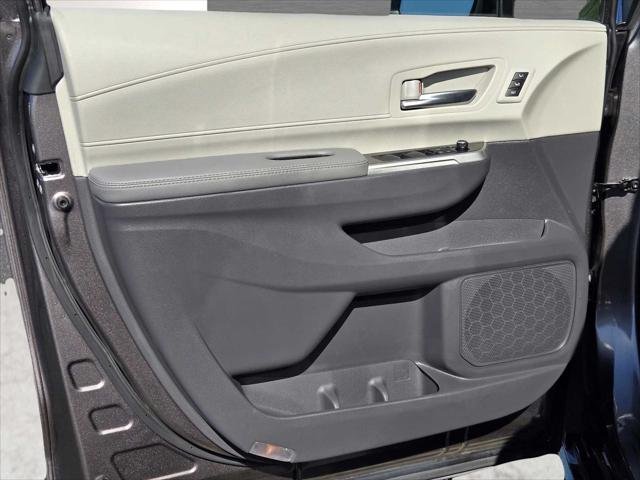 2024 Toyota Sienna Limited - Photo 20