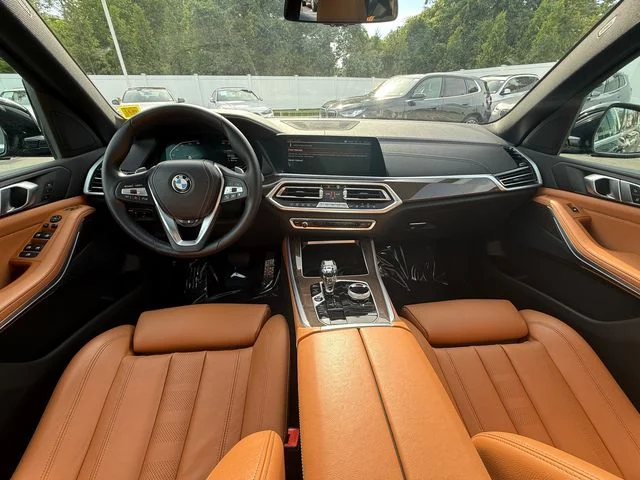 Used 2022 Black Sapphire Metallic BMW xDrive40i image 13