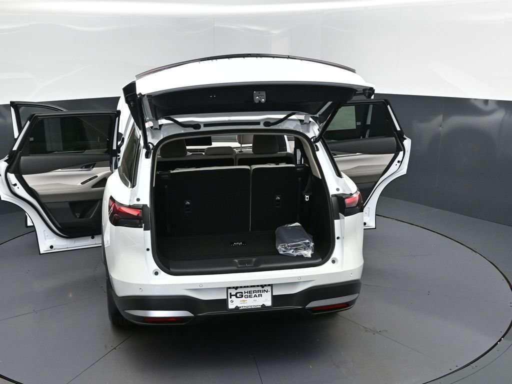 Certified Used 2026 White INFINITI PURE image 49
