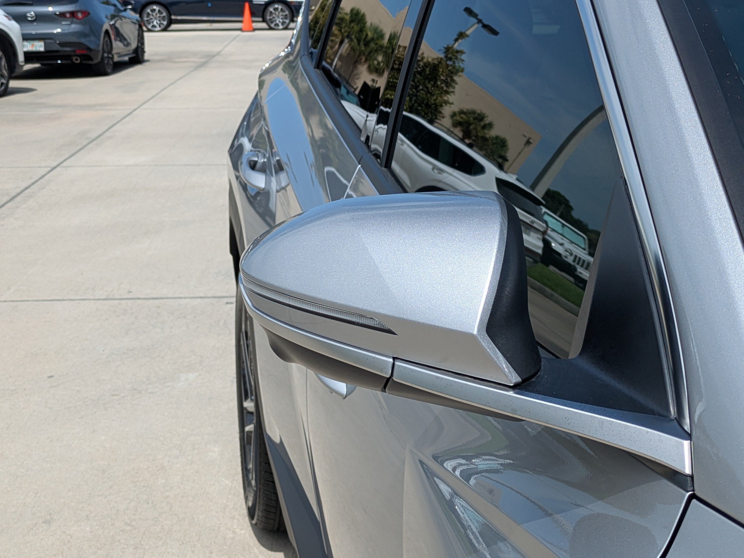 New 2026 Shimmering Silver Hyundai Limited image 8