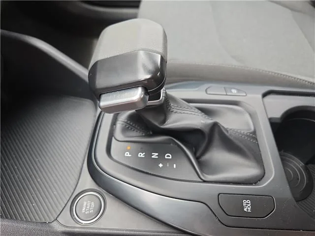Used 2025 Snow White Pearl KIA LXS (IVT) image 16