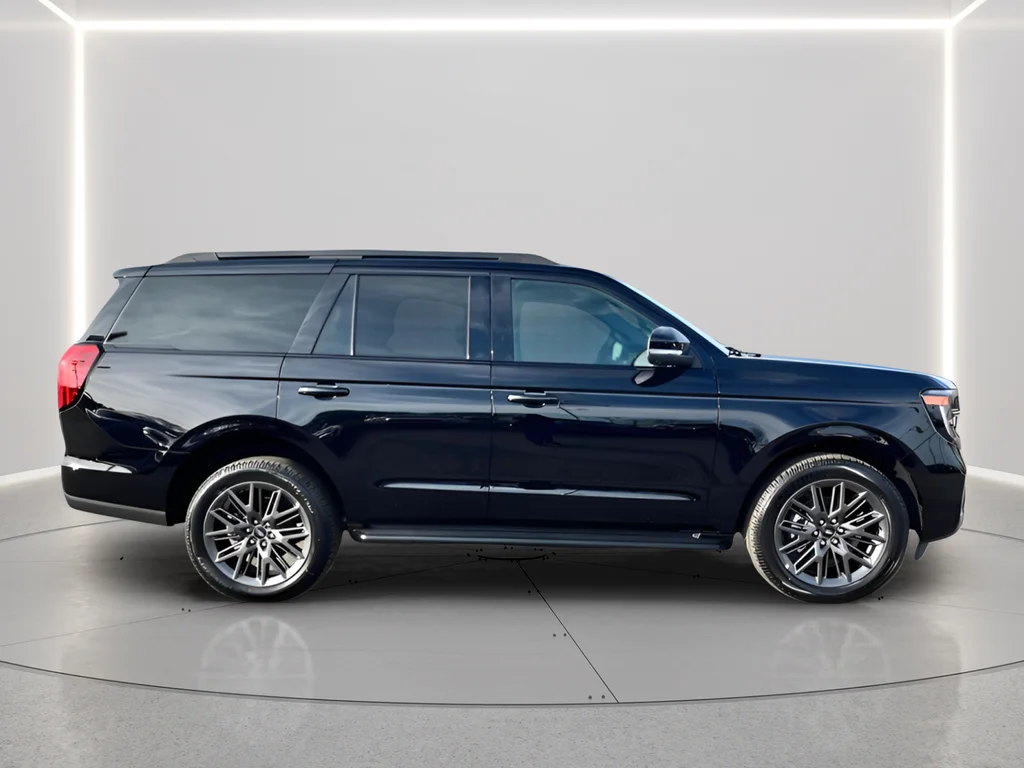 New 2026 Agate Black Metallic Ford Platinum® image 4