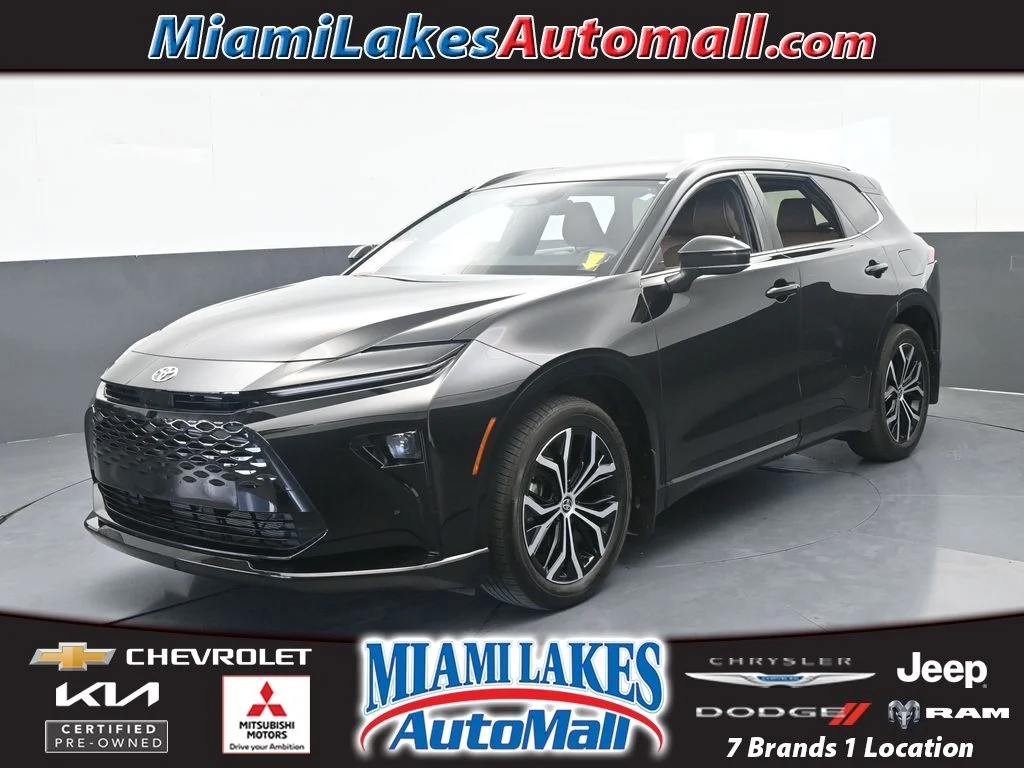 Used 2025 Black Toyota XLE image 1