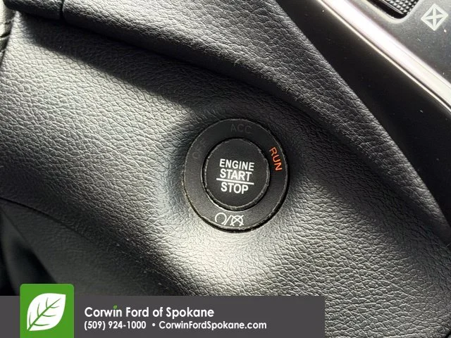 Used 2019 Granite Crystal Clearcoat Metallic Jeep Latitude Plus image 31