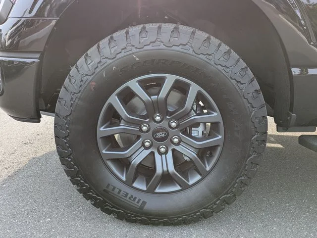 New 2026 Agate Black Metallic Ford Tremor® image 11