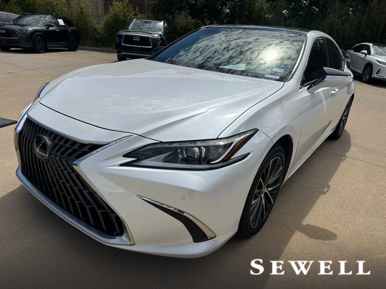 2024 Lexus ES 350 350's photo