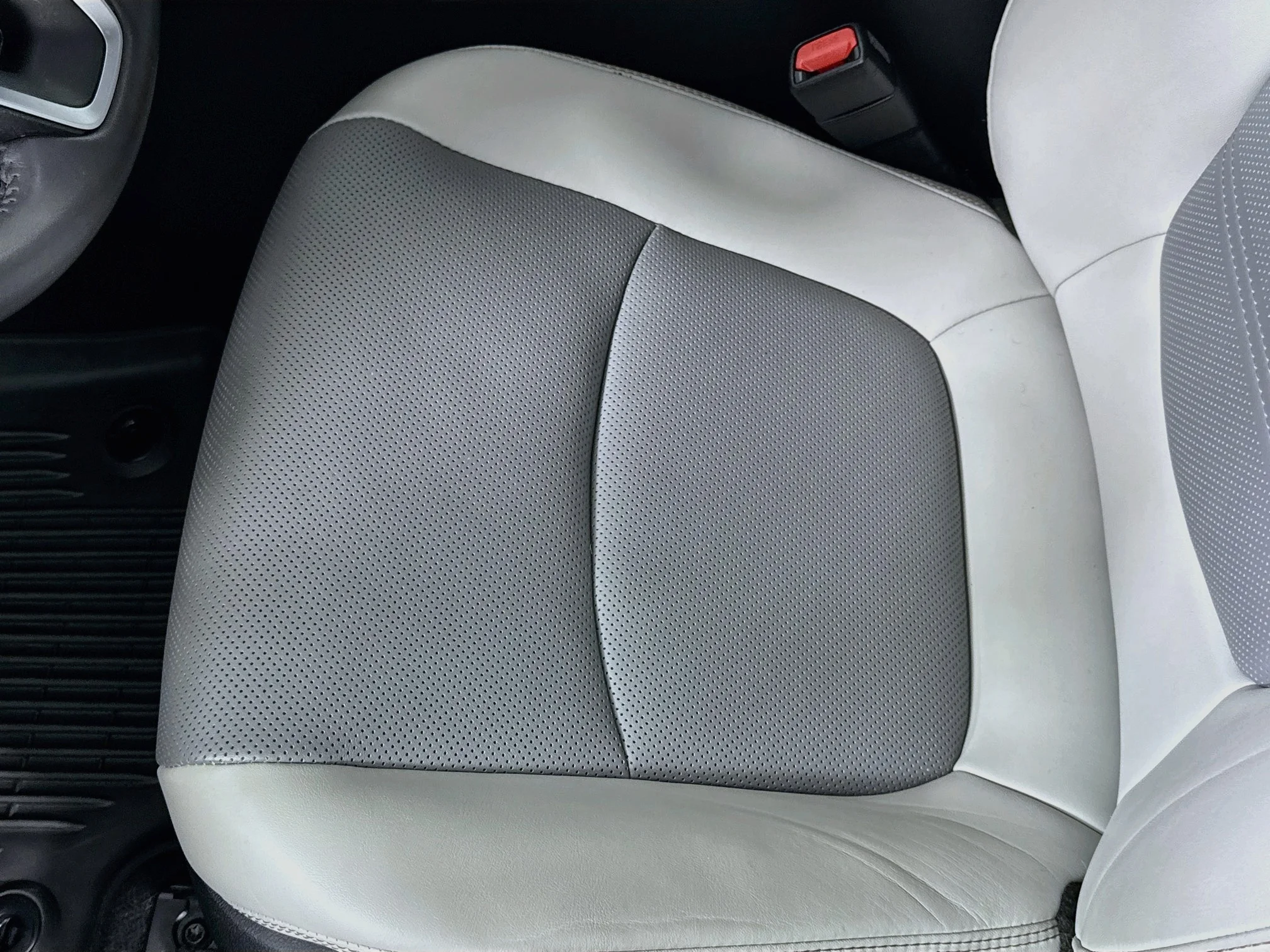 Certified Used 2025 Blueprint Toyota Limited image 17