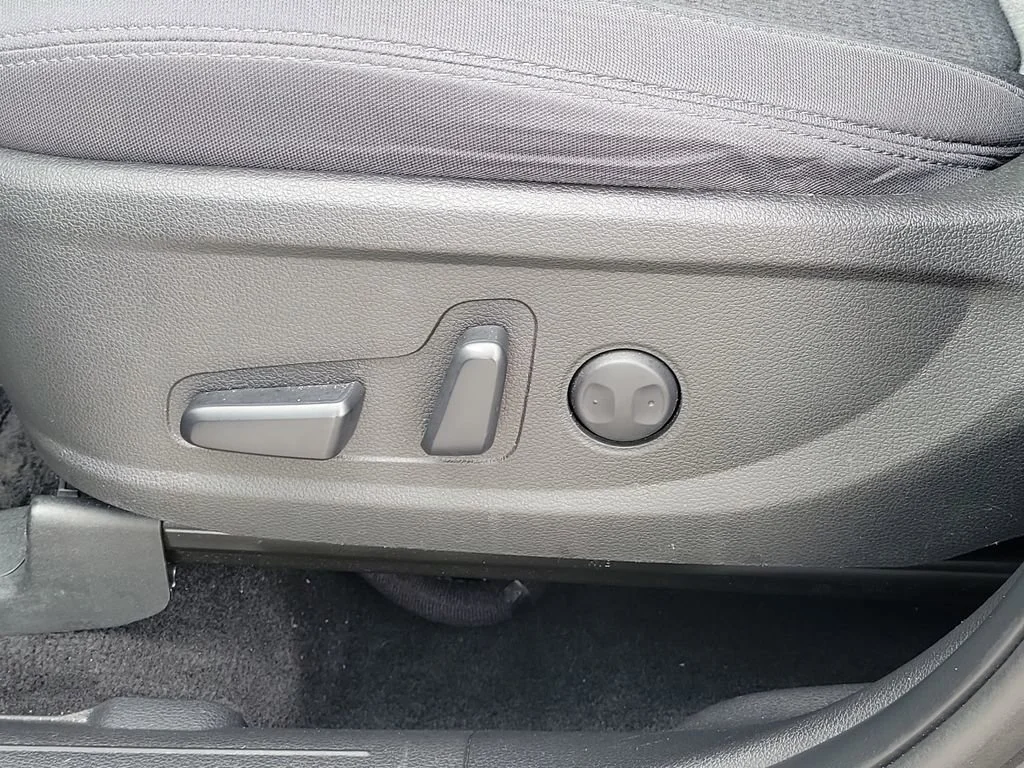 Used 2023 Gray Hyundai SEL image 16