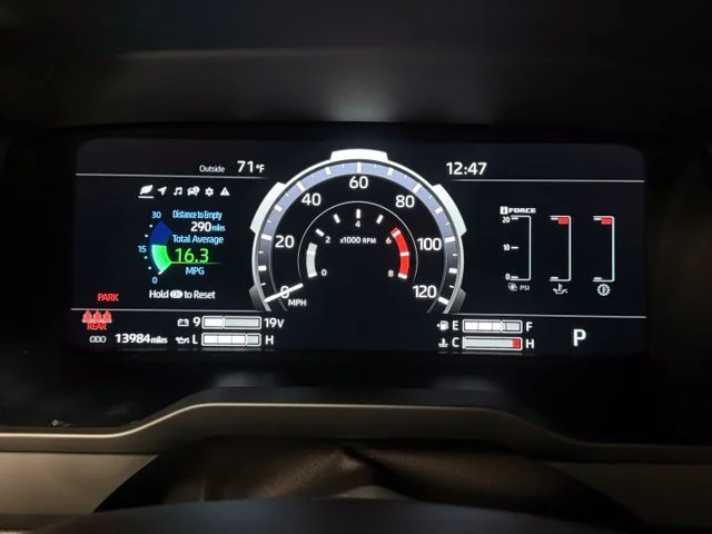 Used 2025  Toyota Limited image 19