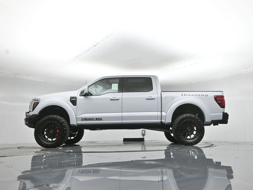 New 2025 White Ford Lariat image 7