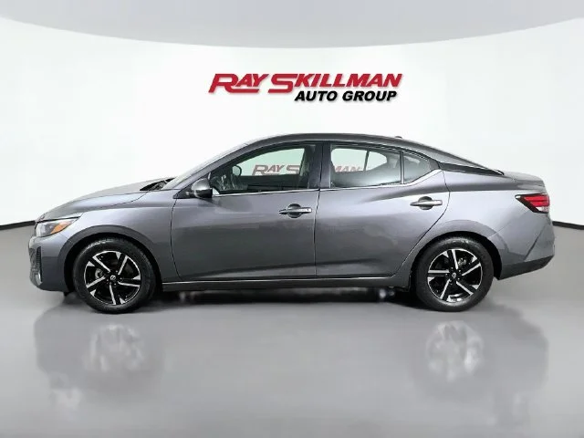 Used 2025 Gray Nissan SV image 4