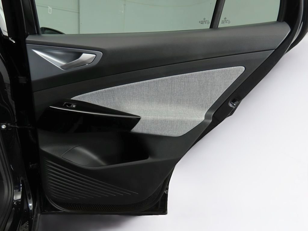 New 2026 Deep Black Pearl Volkswagen Pro image 25
