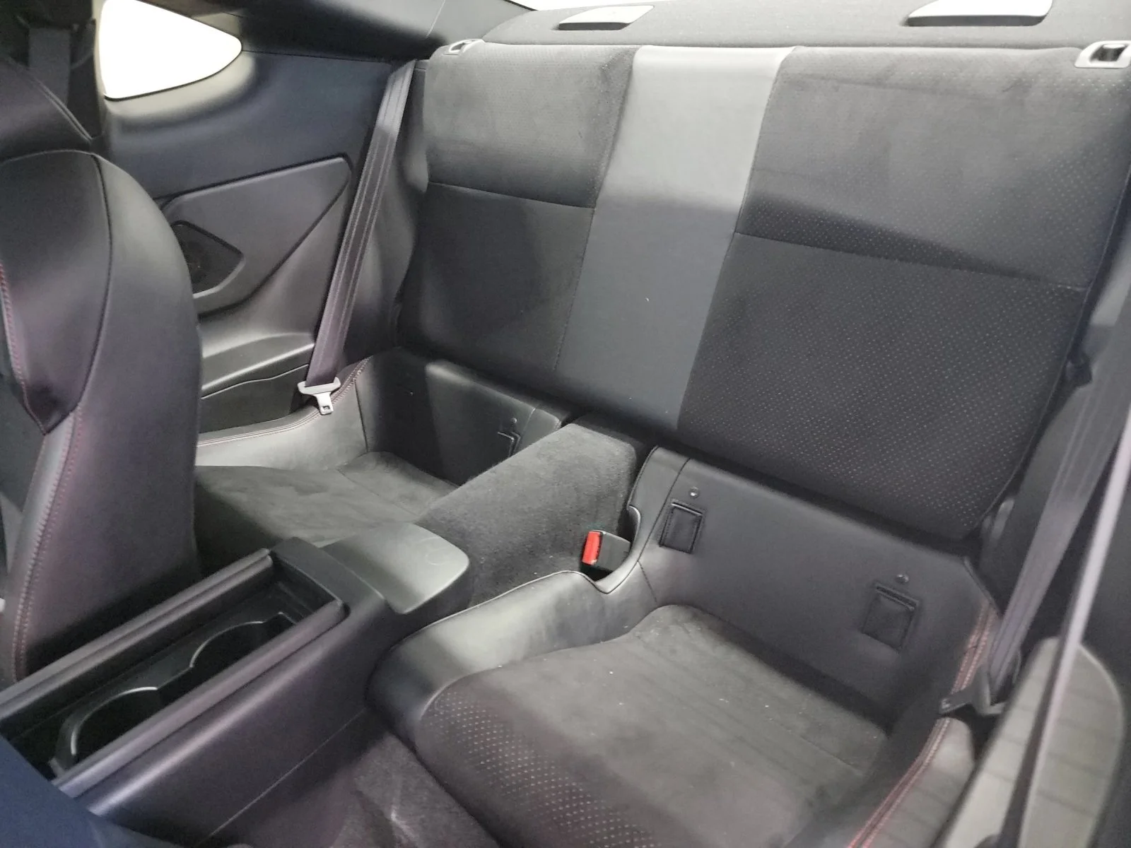 Used 2023 Crystal White Pearl Subaru Limited image 26