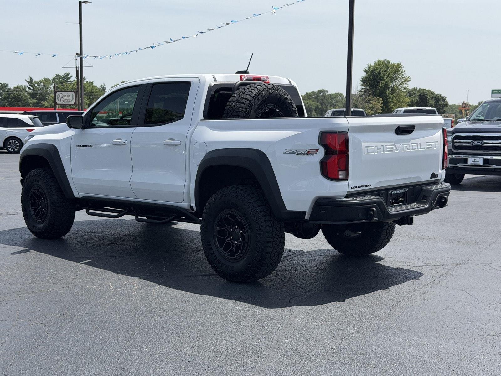 Used 2024 Summit White Chevrolet ZR2 image 3