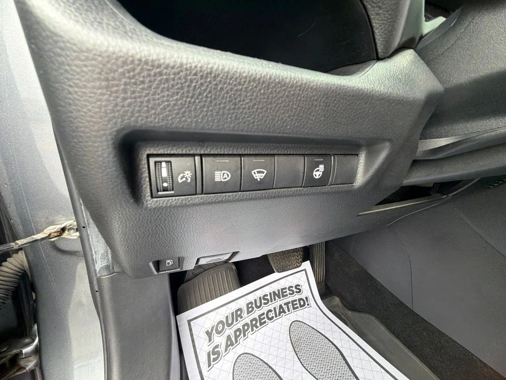 Used 2021 Gray Toyota XLE image 19