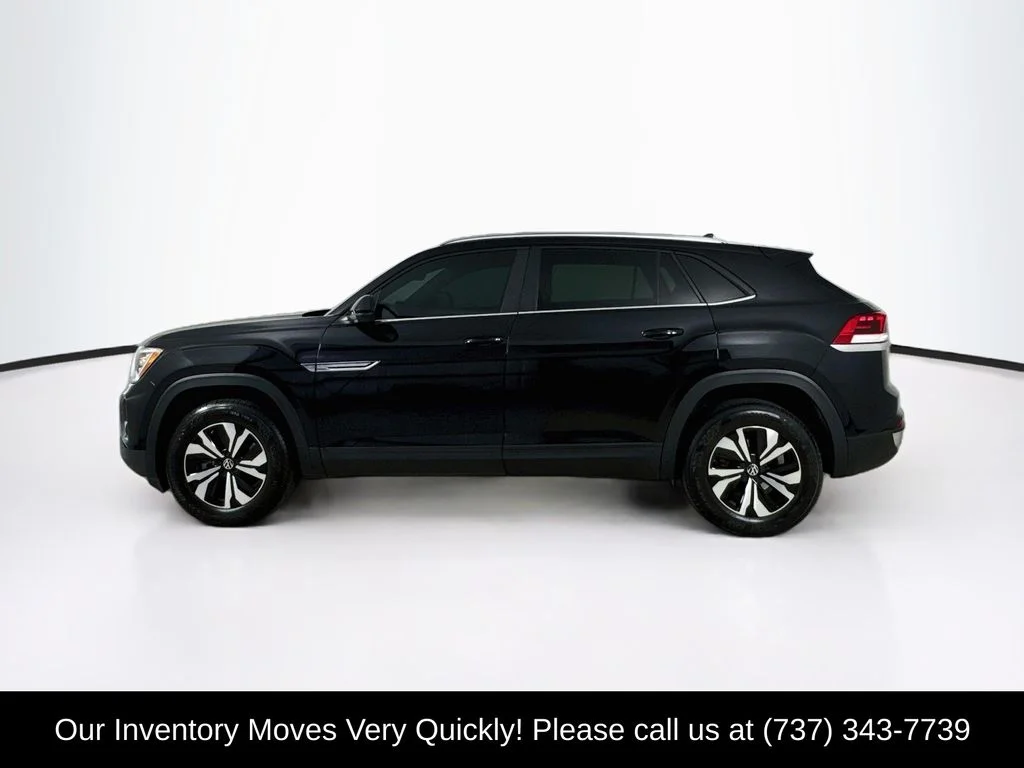 Used 2024 Deep Black Volkswagen 2.0T SE image 4