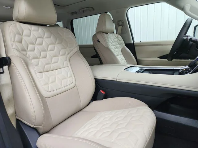 New 2026 White Nissan Platinum Reserve image 51