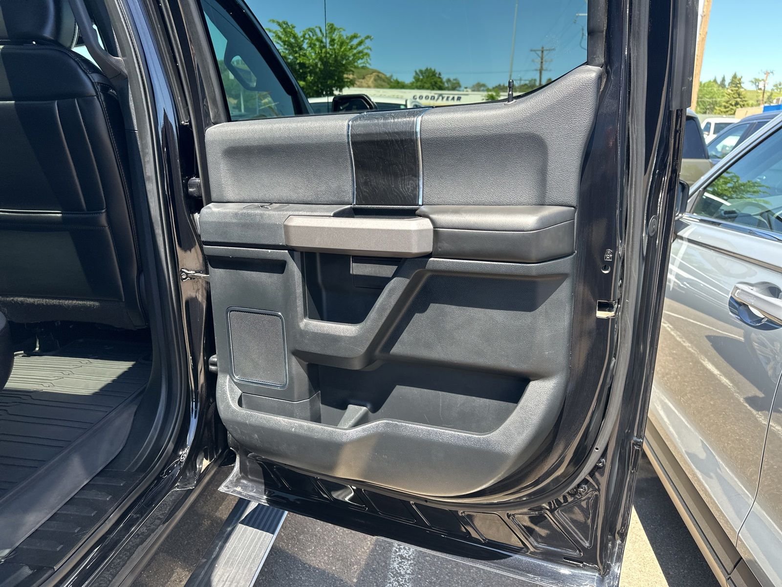 Used 2020 Black Ford Platinum image 37