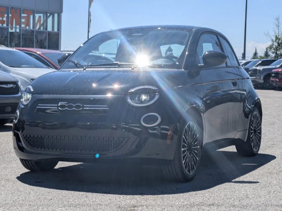 New 2026 Black FIAT Pop - - FWD - 42kWh Electric - Heated Seats - Lane Keep Assist - Rear Camera & More! image 5