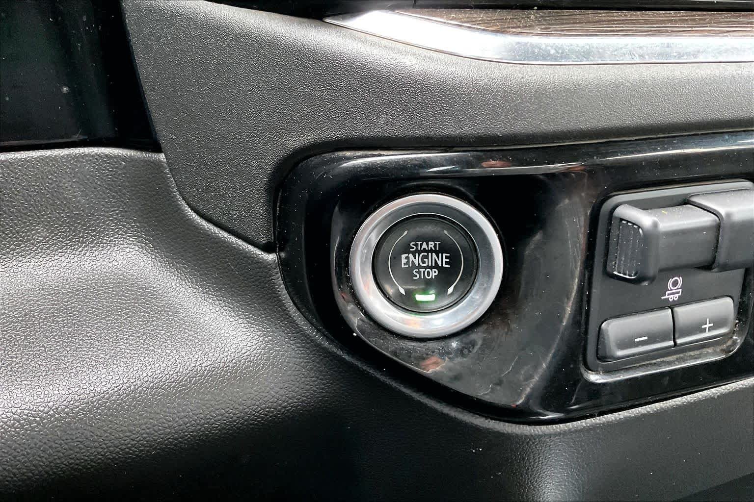 Used 2023 Summit White Chevrolet LT image 35