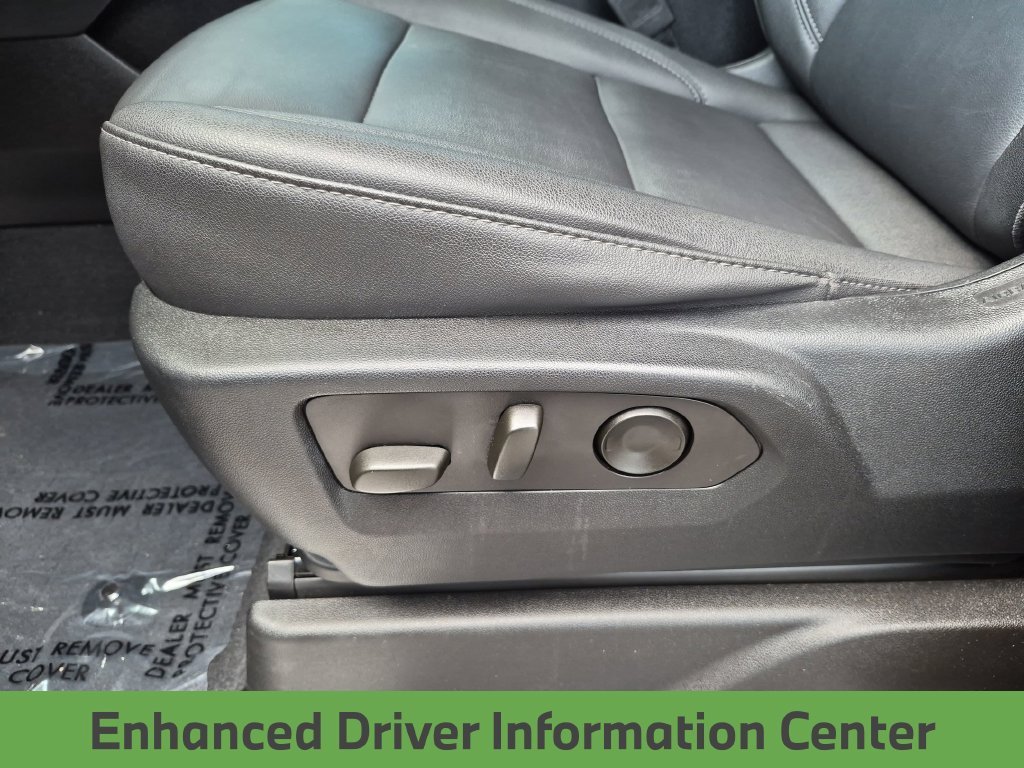 Used 2023 Black Chevrolet Z71 image 18