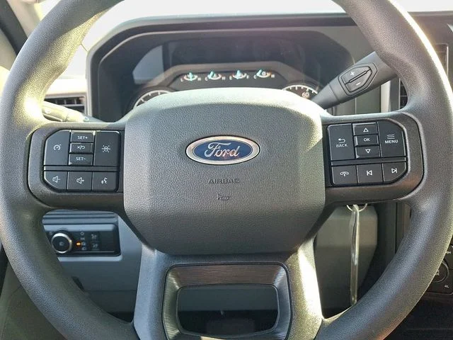 New 2026 Oxford White Ford XL image 13