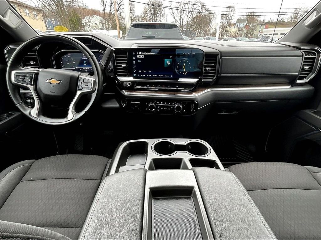 Used 2025 Gray Chevrolet LT image 21