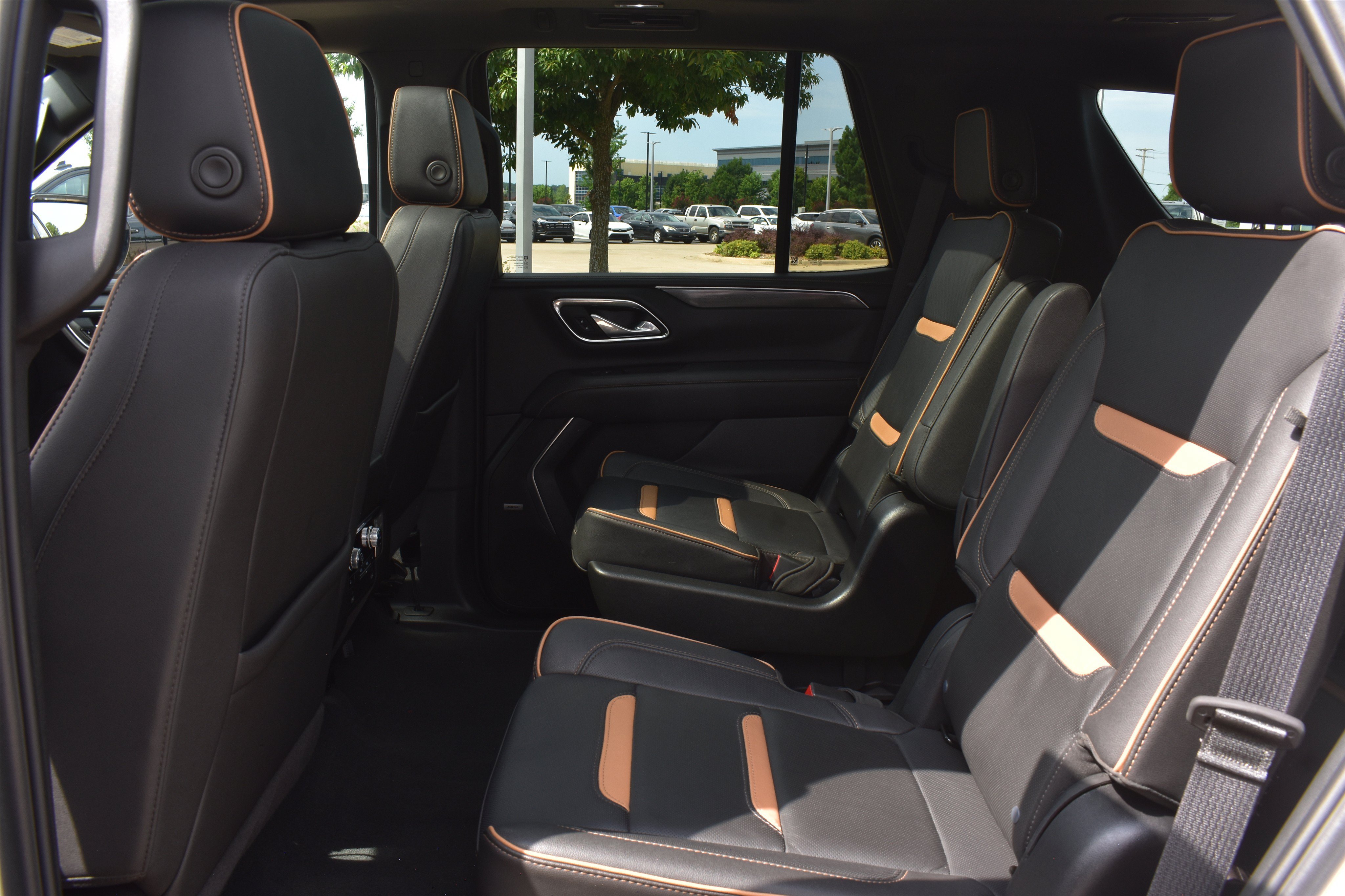 2024 GMC Yukon AT4 - Photo 16
