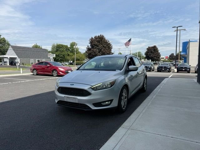 Used 2015 Silver Ford SE image 4