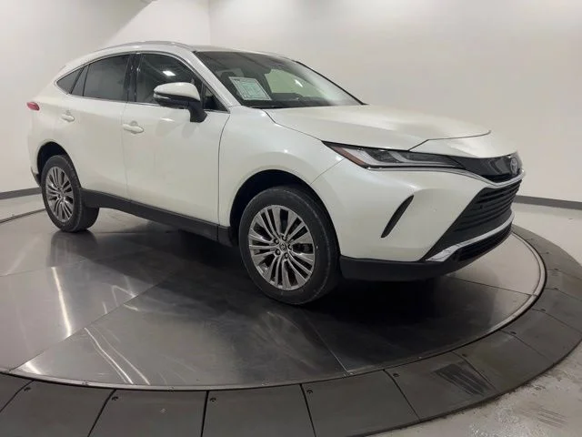 Used 2022 White Toyota XLE image 7