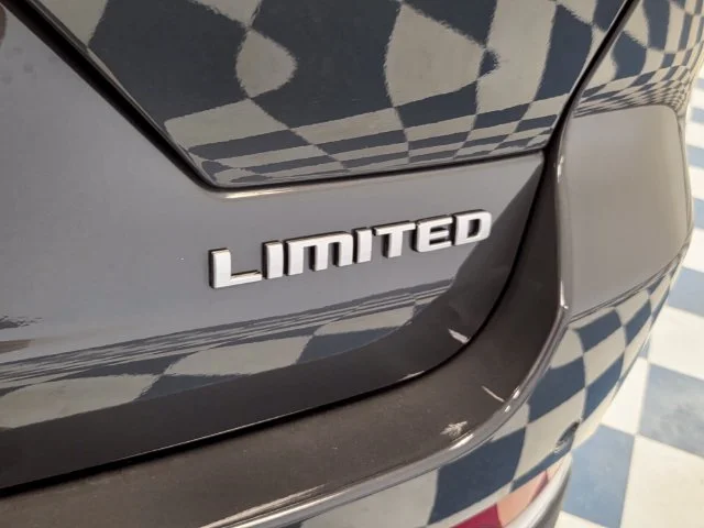 Used 2025 Gray Jeep Limited image 7