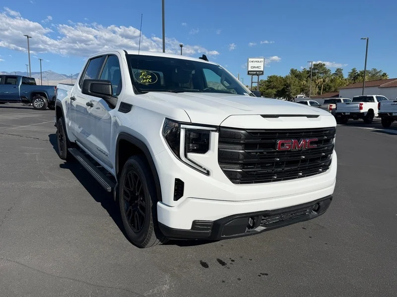 Used 2024 Summit White GMC Pro image 4